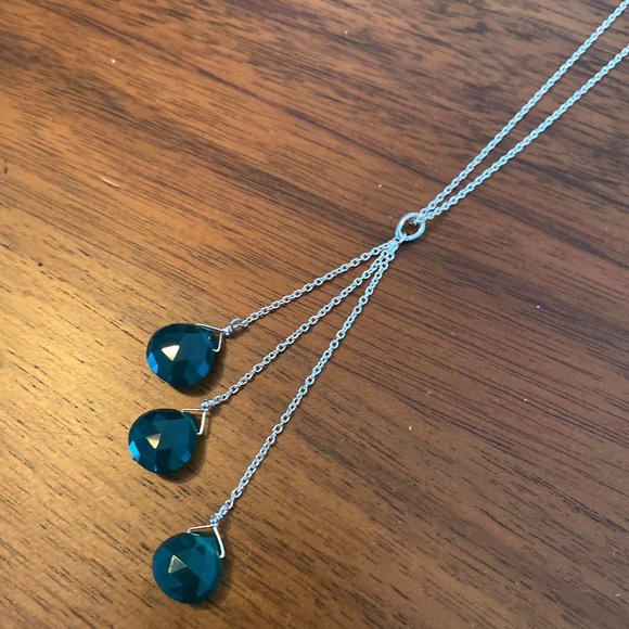 Sterling Silver Necklace with Green Agate Stones - Picture 2 of 4